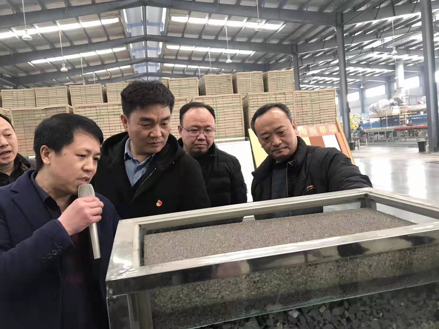 修武縣委常委，縣政府常務(wù)副縣長(zhǎng)千懷貴眾光公司考察調(diào)研